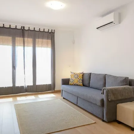 Apartment Nº6 *